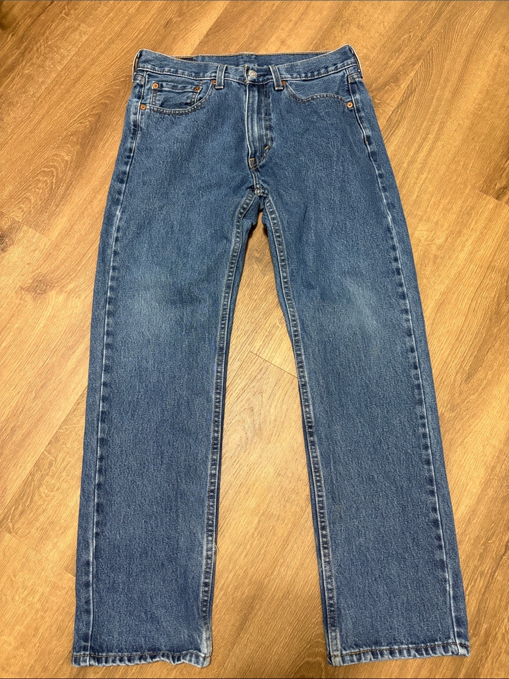 Levis 505 Jeans Mens 32x30 Blue Medium Wash Regular Straight Denim Pants Casual